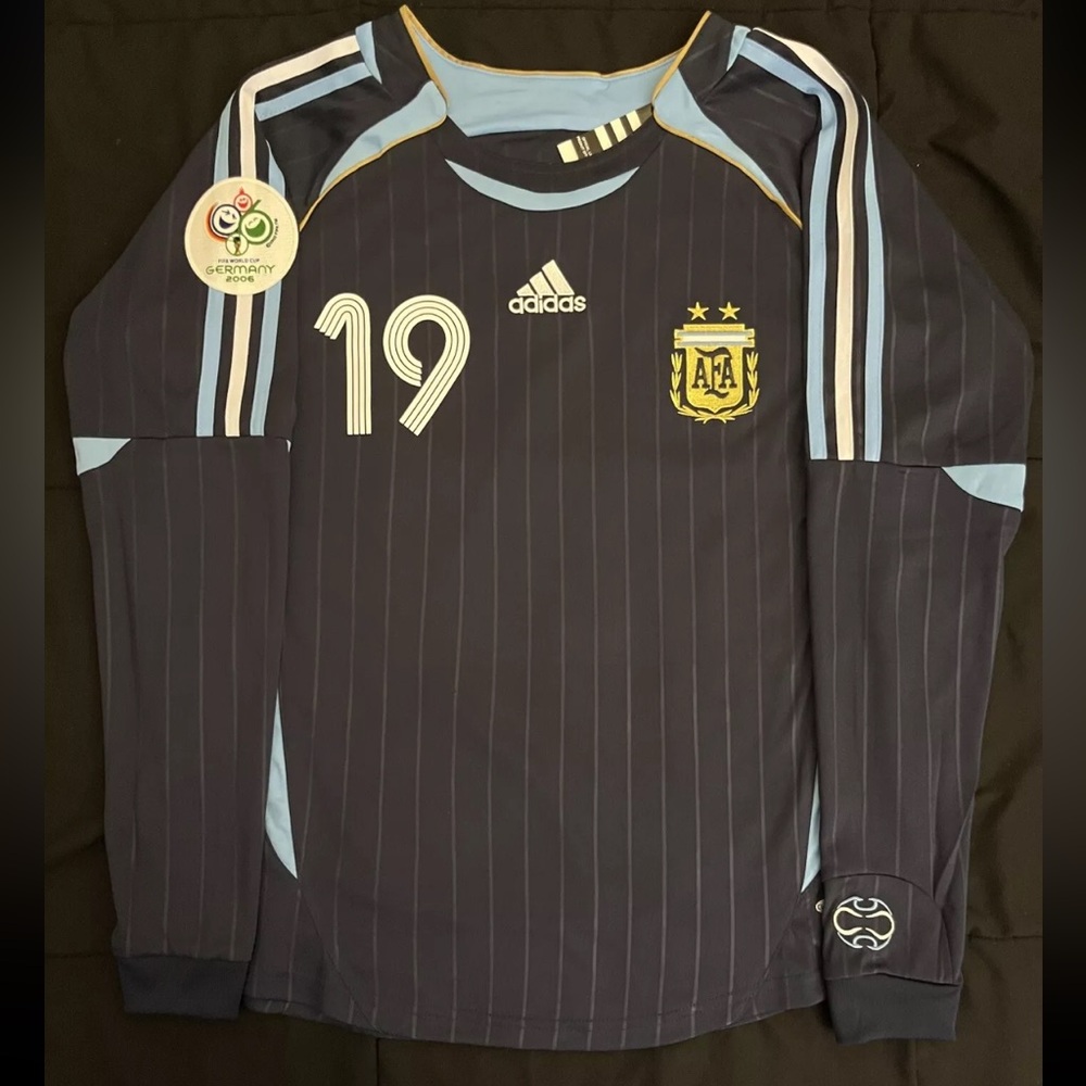 Messi #19 Argentina Away Longsleeve 2006 World Cup Retro Soccer Jersey S-XL - Picture 2 of 6